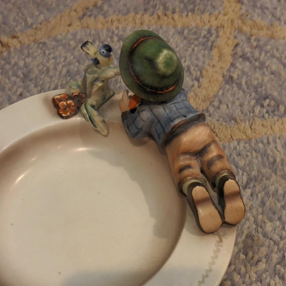 Goebel Hummel Boy and Bird Ashtray #166 TMK2 - Picture 5 of 9